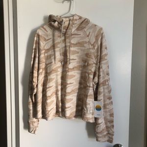 VUORI PINK CAMO HOODIE NEW WITH TAGS